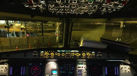 VIDEO Full British Airways Airbus A320-214 Cockpit Tour