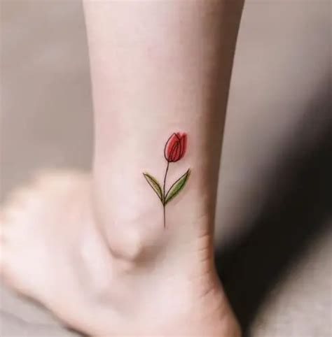 27 Beautiful Tulip Tattoo Ideas & Meaning - Tattoo Twist