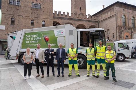 A Bologna Hera Lancia Il Primo Camion Elettrico Per La Raccolta Dei Rifiuti