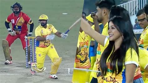 Back To Back Sixes By Chennai Rhinos Batsman Santhanu Over Telugu