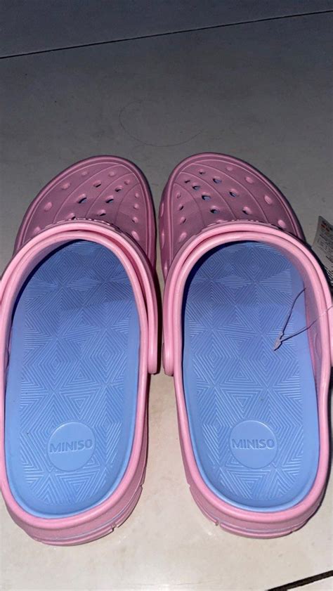 Sandal Miniso Friendly Mirip Crocs Fesyen Wanita Sepatu Di Carousell