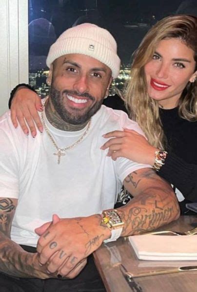 La Ex Novia De Nicky Jam Eleva La Temperatura Desde Su Lamborghini