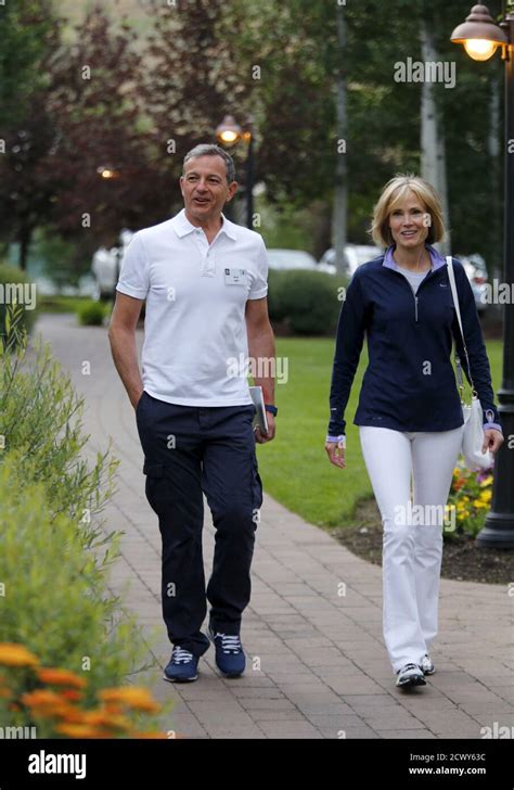 Bob Iger And Wife Willow Bay Hi Res Stock Photography And Images Alamy