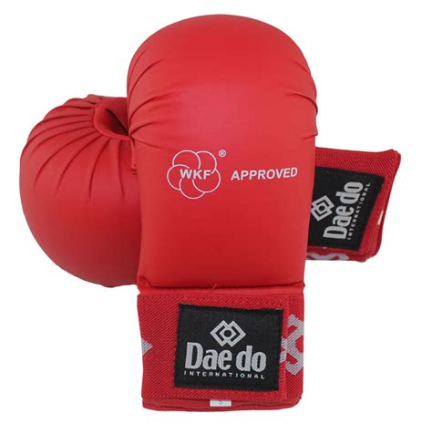 Перчатки для каратэ DAEDO WKF красные купить оптом перчатки для каратэ ...