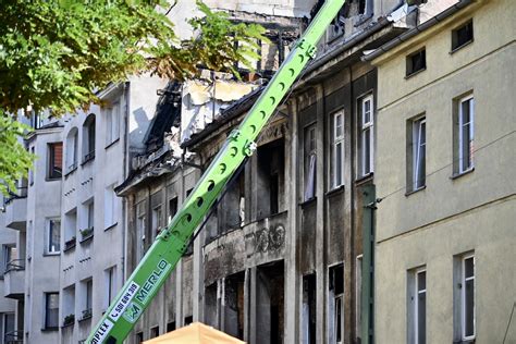 Kolejna kondygnacja do rozbiórki Prace na Jeżycach w toku Radio Poznań