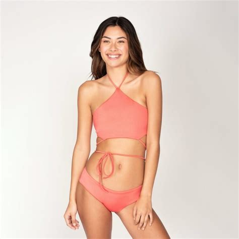 10 Hot Sexy KellyP Bikini Pics