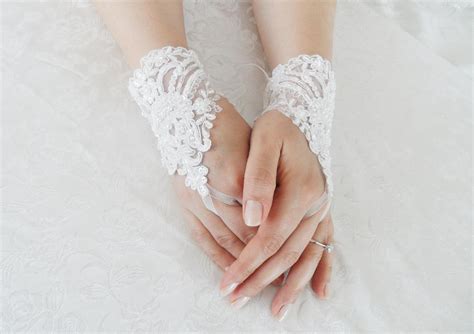 Wedding Gloves, Ivory Lace Gloves, Collar, Fingerless Gloves, Ivory