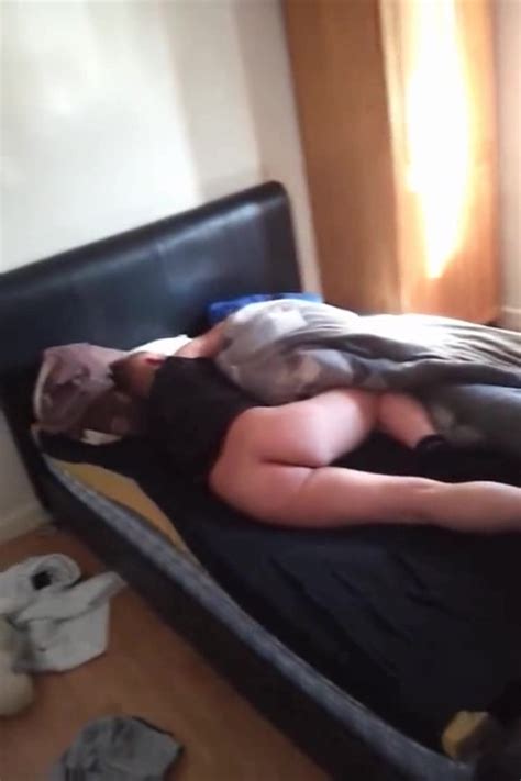 Guy caught sleeping naked video 3 ThisVid em inglês