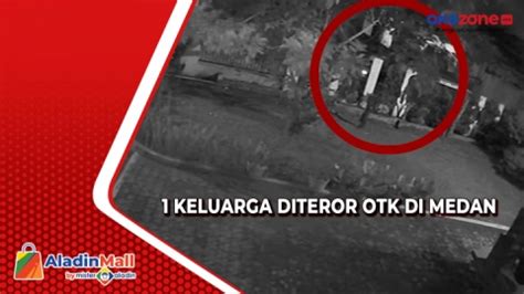 Tebar Teror Otk Terekam Cctv Siram Bensin Dan Bakar Rmah Warga Di