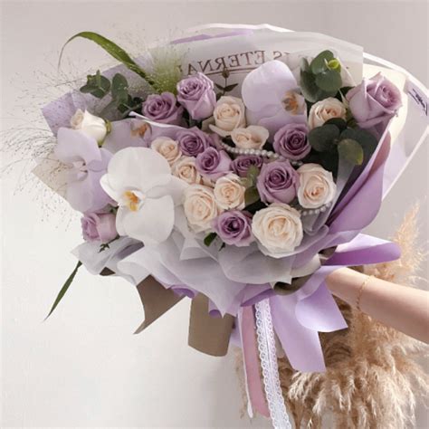 Lilac Cream Roses Bouquet Lartiste Kl Florist