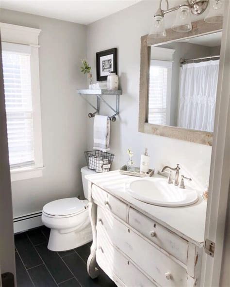 Exquisite Farmhouse Half Bath Ideas That Go Big On Style