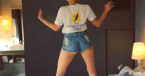 Microscopic Shorts Miley Cyrus Twerks Her Butt Off In Teeny Hot Pants