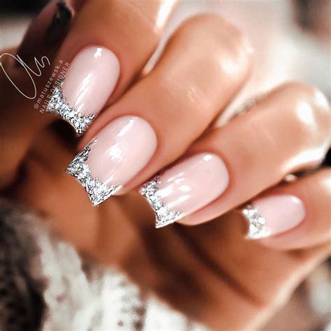 30 Cute Nude Nail Designs That Pair Well With All Outfits