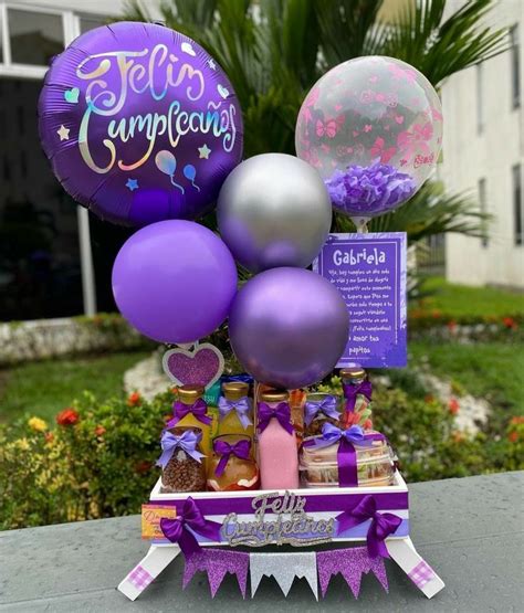 MEGA DESAYUNO MORADO Decoraciones de globos para fiesta Decoración