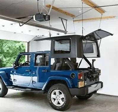 How Much Does a Jeep Wrangler Hard Top Weigh?