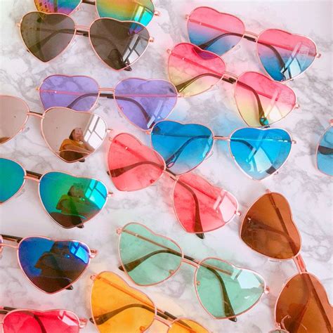 Pin By 𝓜𝓲𝔃𝓴𝓪𝔂𝓽 On ઽυททเєઽ Cute Sunglasses Retro Glasses Sunglasses Aesthetic