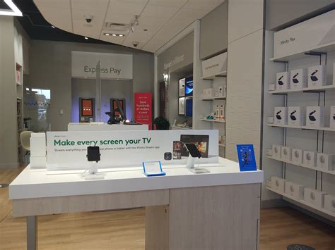 XFINITY STORE BY COMCAST - 3145 S Ashland Ave Suite 8, Chicago IL