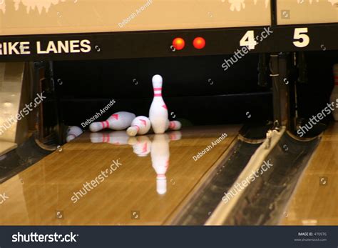 4 No Tap Bowling Images Stock Photos And Vectors Shutterstock