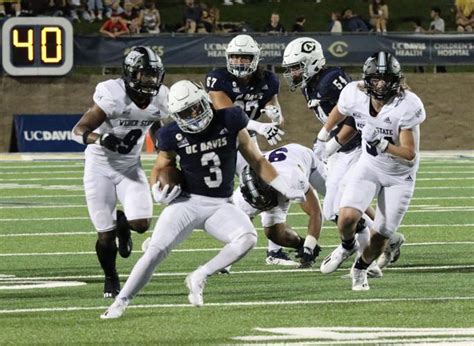 Football Larison Aggies Getting Ready To Run Sports