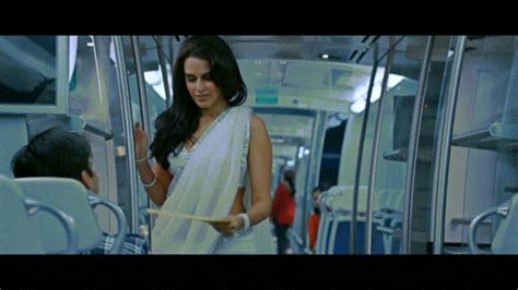 Most Sexiest Bollywood Actress GIFs