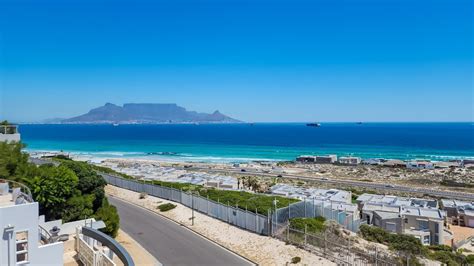 Ocean views in Bloubergstrand - YouTube