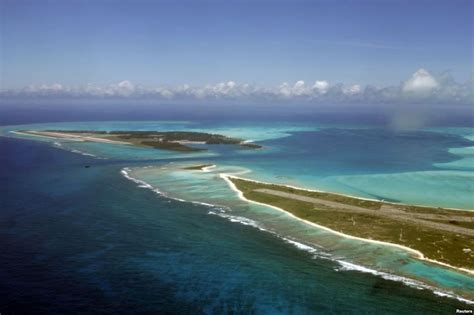 midway island | general view of Midway Island, June 4, 2007. | Midway ...