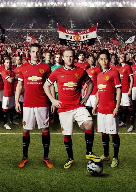 Red Devils Do You Approve Check Out Manchester United S New Home Kit