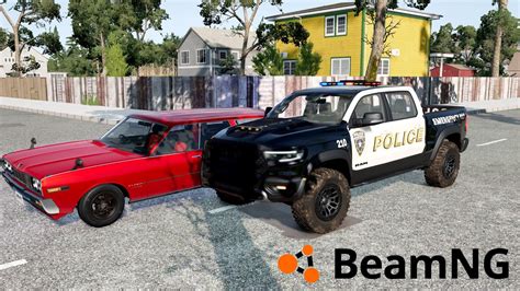 WIELKI RADIOWÓZ POLICYJNY VS RODZINNE AUTO W MIEŚCIE w BEAMNG DRIVE