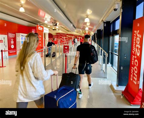 Passengers arrive at leeds bradford airport hi-res stock photography and images - Alamy