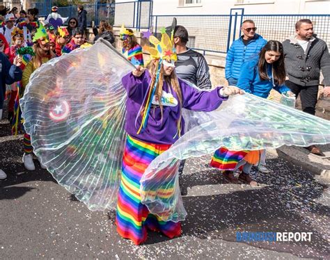 Cisternino L Allegria Del Carnevale Con La Sfilata Dei Carri Allegorici