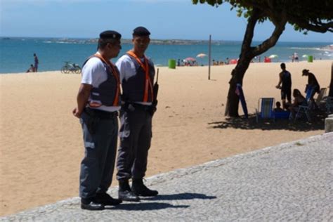 Mais De Dois Mil Policiais Refor Ar O A Seguran A Nas Praias Do Estado