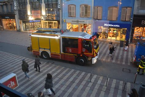 Faits Divers Intervention Des Pompiers Dans La Rue Pi Tonne De Belfort