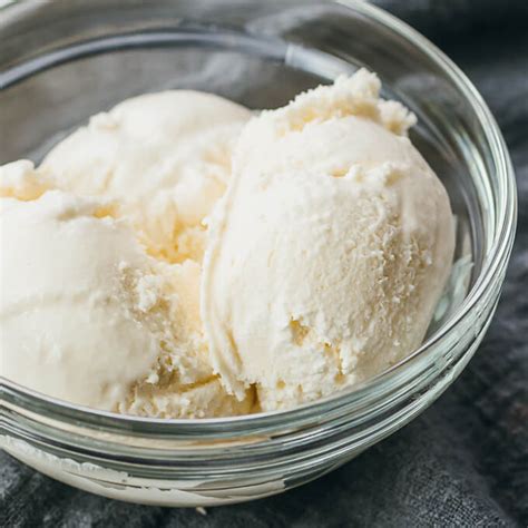 Keto Ice Cream (4 Ingredients) - Savory Tooth