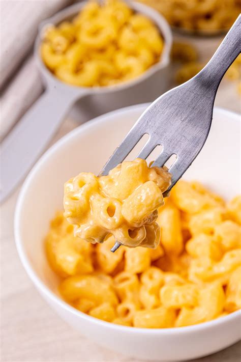Microwave Mac and Cheese - About a Mom
