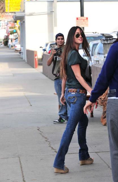 Hot In Celebrity Circles Megan Fox With Tight Jeans Photo Gallery