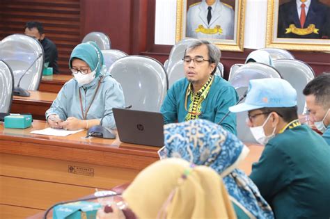 Lp M Gelar Rapat Tinjauan Manajemen Universitas Lampung