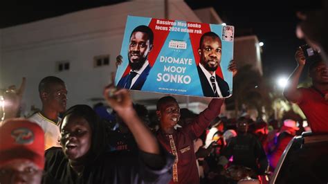 Sénégal Le Candidat Du Pouvoir Reconnaît La Victoire De Diomaye Faye