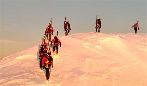 Soccorso Alpino E Speleologico Interventi In Crescita Nelle Marche