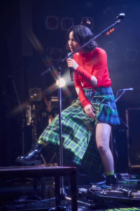 【ライブレポート】のん、春のワンマンライブを開催！サプライズで新曲をパフォーマンス The First Times