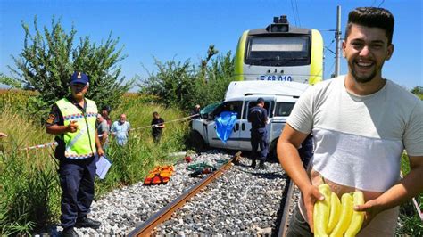 Aracına hemzemin geçitte yolcu treni çarpan ziraat mühendisi öldü