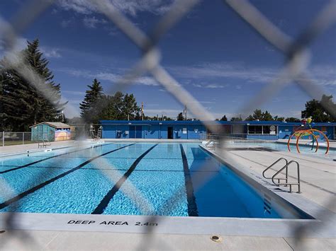 Swimming Pools Closed Due To Fecal Contamination Toronto Sun