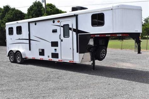 2020 Bison 2 Horse Trailer With Living Quarters Dixie Horse And Mule Co