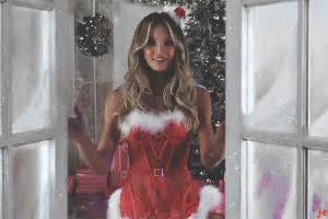 Sexy Christmas Gifs That Will Get You In The Holiday Spirit 24 Gifs