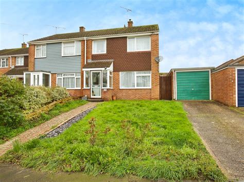 3 Bed Semi Detached House For Sale In Frobisher Gardens Southampton