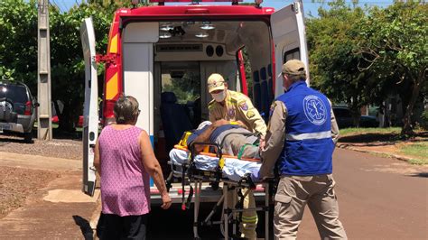 Idoso De Anos Sobe No Telhado Da Resid Ncia E Ap S Telhas Quebrarem