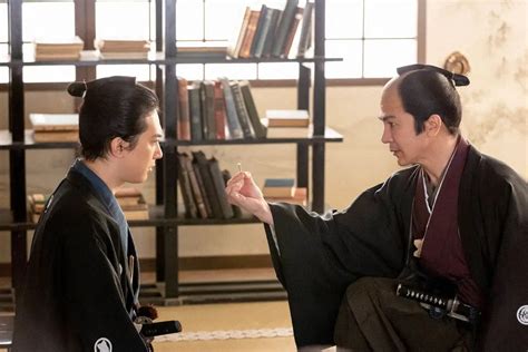 「青天を衝け」第21話。小栗忠順（武田真治・右）、渋沢篤太夫（吉沢亮）（c）nhk ― スポニチ Sponichi Annex 芸能