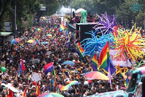 Marcha Lgbt 2023 Cdmx Horario Y Qué Artistas Estarán De Invitados Marca México