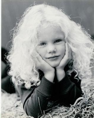 Taylor Swift Childhood | Hollywood & Bollywood Celebrity