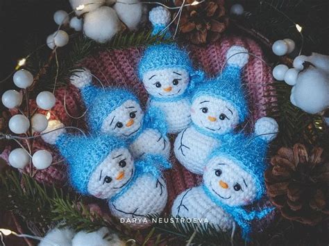 Christmas snowman crochet ornament pattern | Amigurumi Space