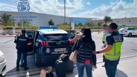 Ena Iz Bih D Eparila Po Paniji Policija Je Uhapsila Na Aerodromu